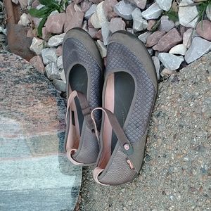 Teva Neyama Mary Jane strap flats walking shoes women's sz 7